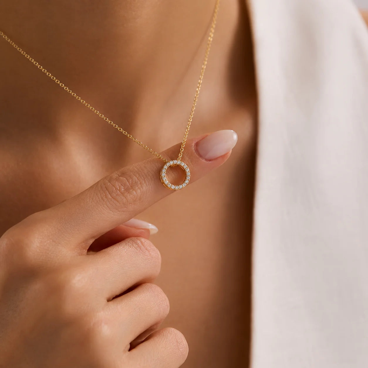 Gold Plated Pendant Necklace - Brooksandezra