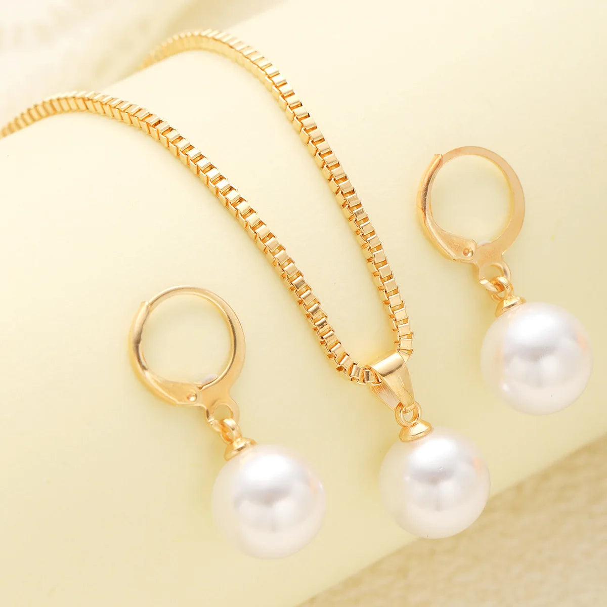 Pearl Jewellery Set - Brooksandezra