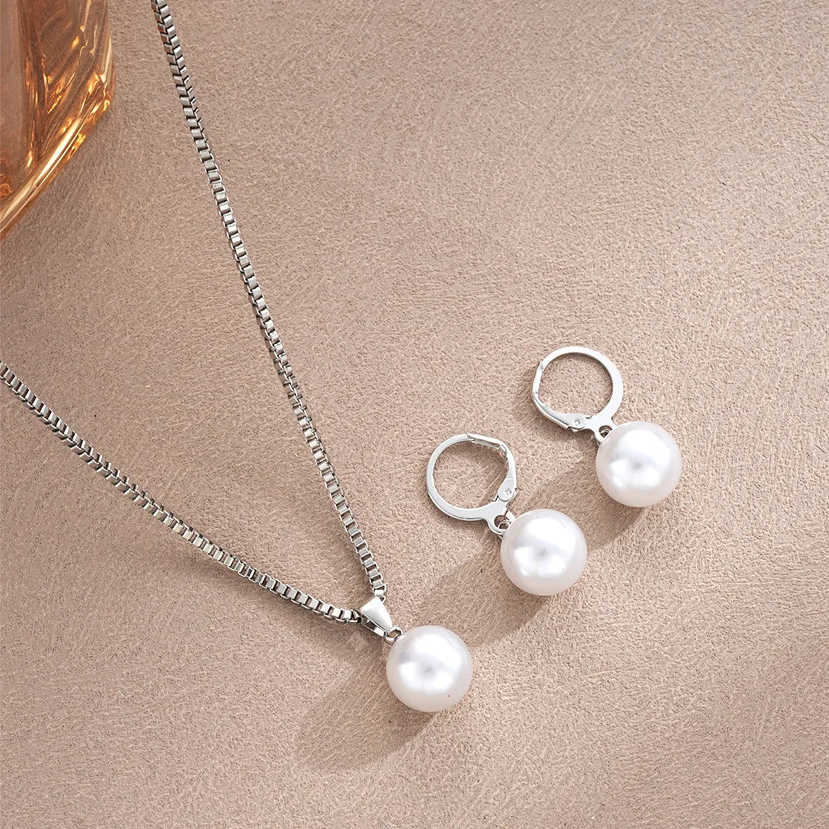 Pearl Jewellery Set - Brooksandezra